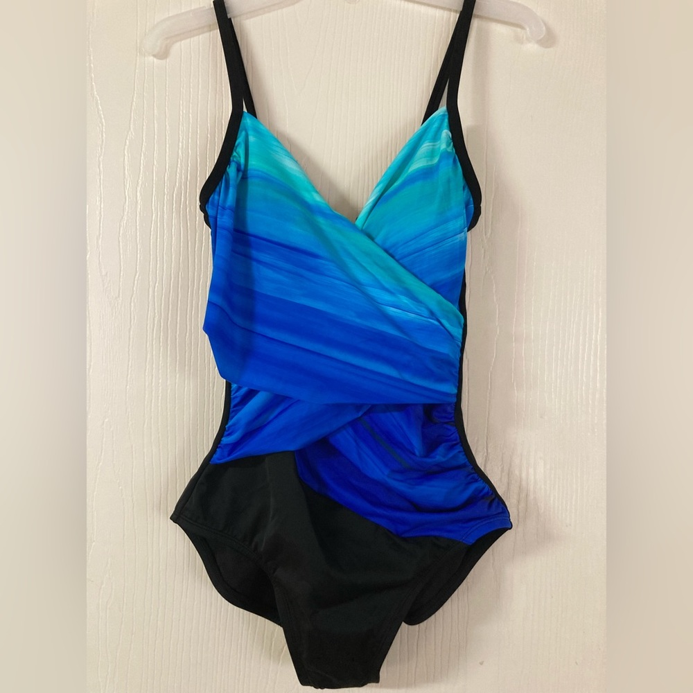 Embrace your Curves by Miracle Brands One Piece Swimsuit Small